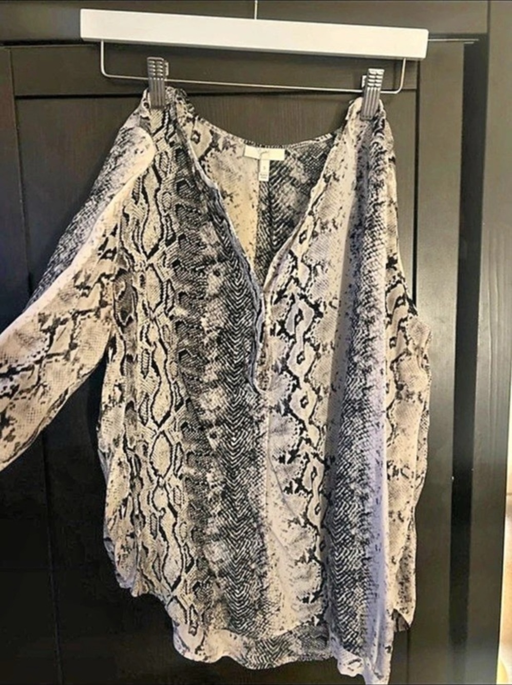 Free People Snakeskin Print Blouse in Gray & White Size Small
